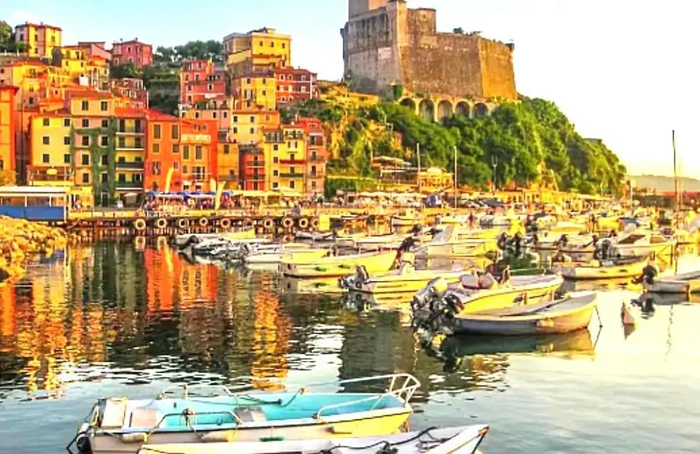 Ca Del Gno Apartment Luni Italy